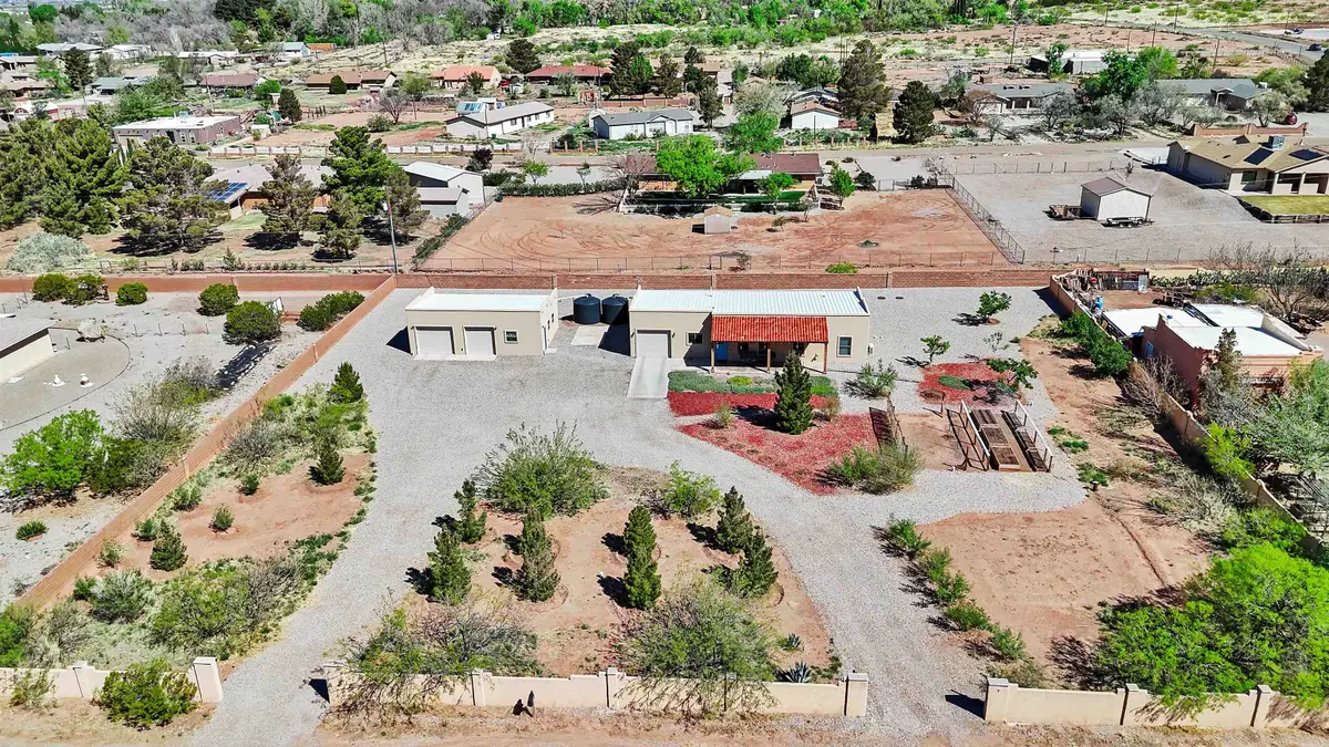 7 Calle Flores, La Luz, NM 88337 - #1