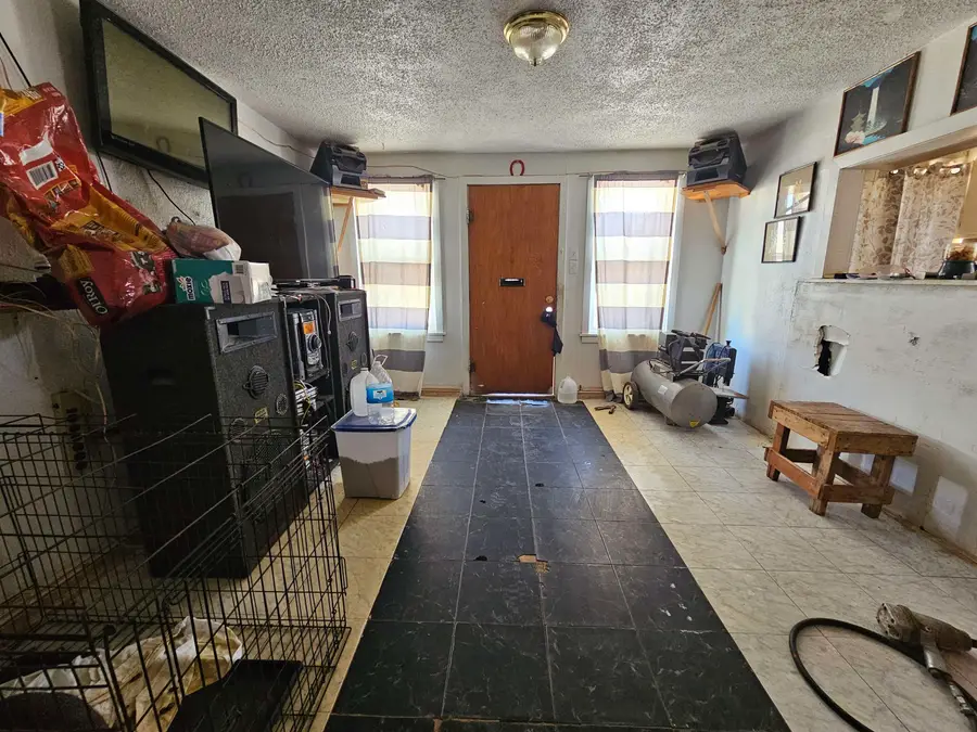 1409 Hawaii AVE, Alamogordo, NM 88310 - #2