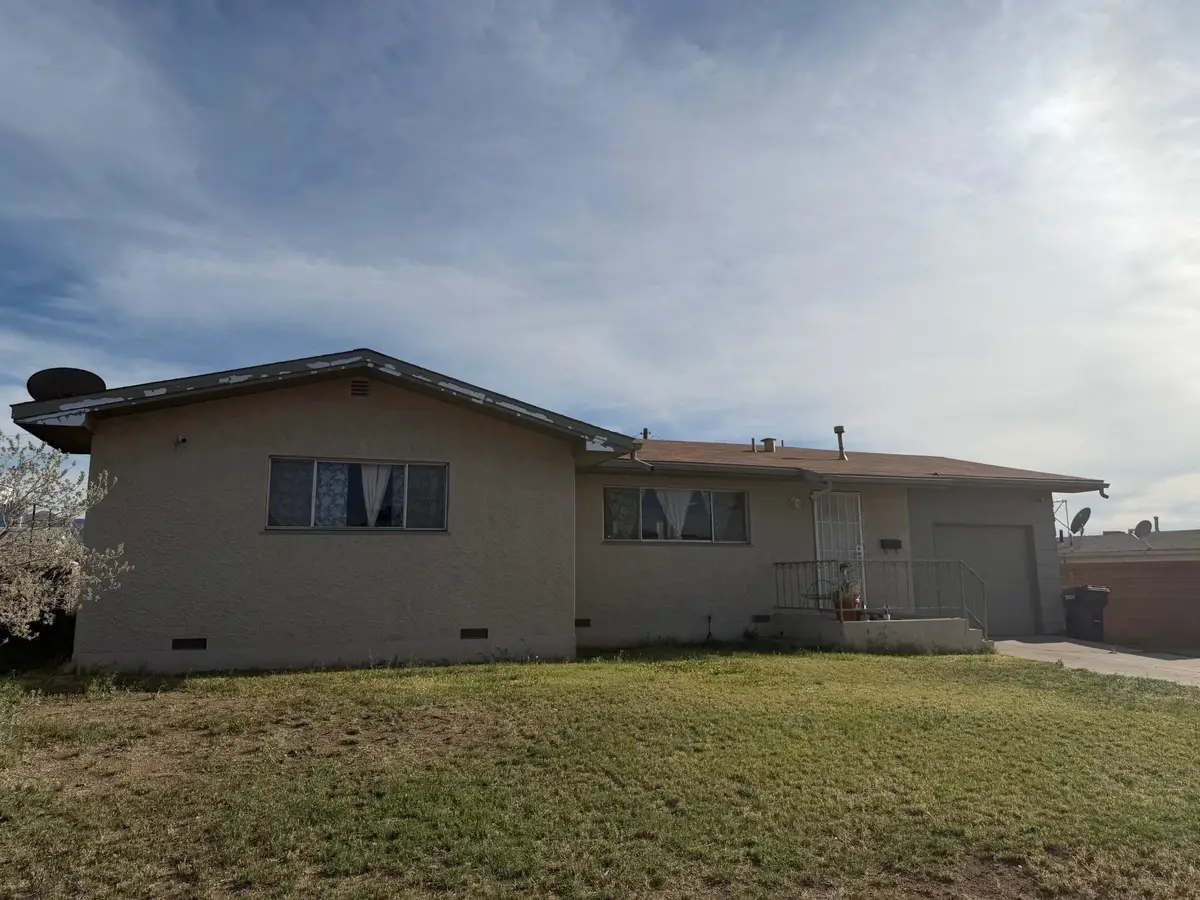2513 Tulane AVE, Alamogordo, NM 88310 - #1
