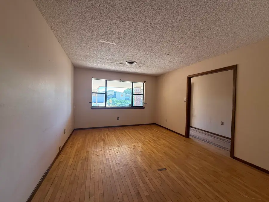 3017 Del Cerro, Alamogordo, NM 88310 - #3