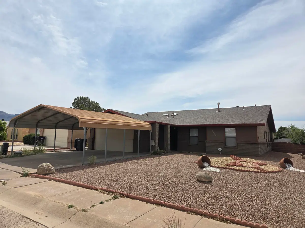 1389 Columbia AVE, Alamogordo, NM 88310-8275 - #1