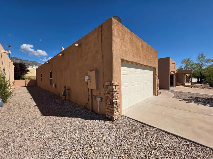 2645 Las Alturas Ct, Alamogordo, NM 88310 - #2