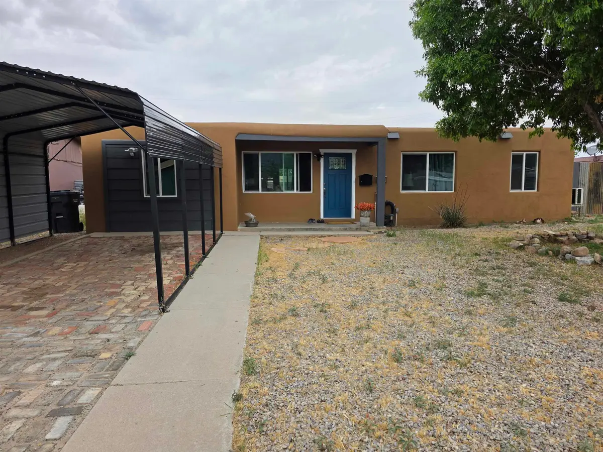 1805 Yucca LN, Alamogordo, NM 88310-0000 - #1