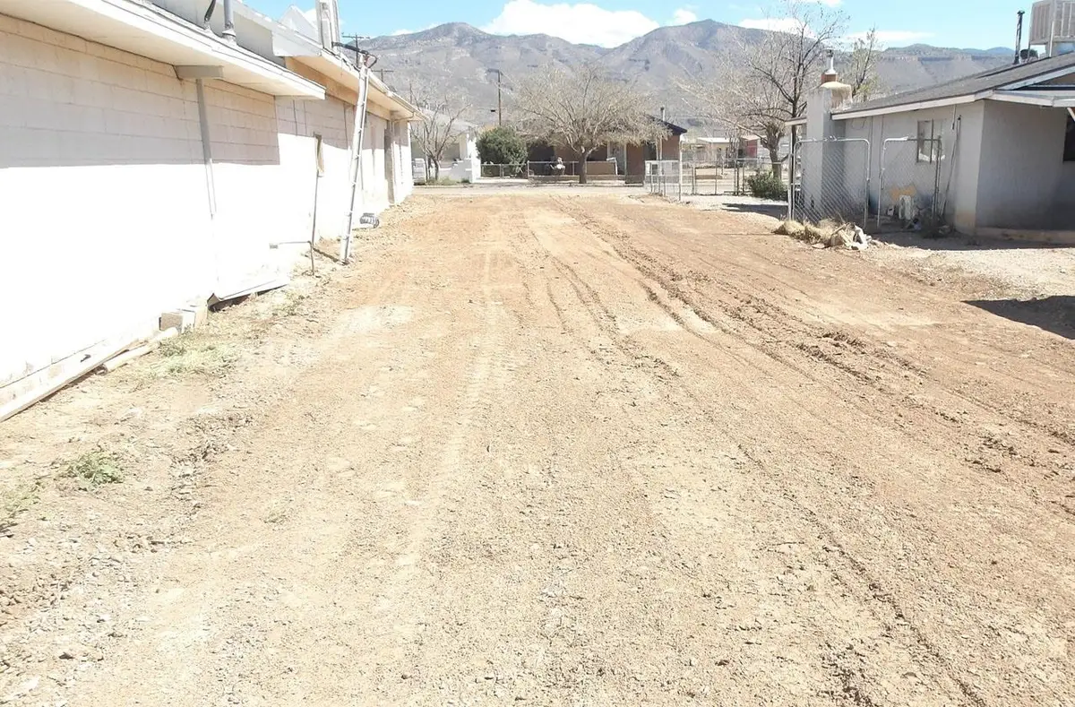 421 Delaware AVE, Alamogordo, NM 88310 - #1