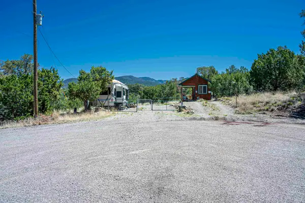71 Mogollon Trl, High Rolls Mountain Park, NM 88325
