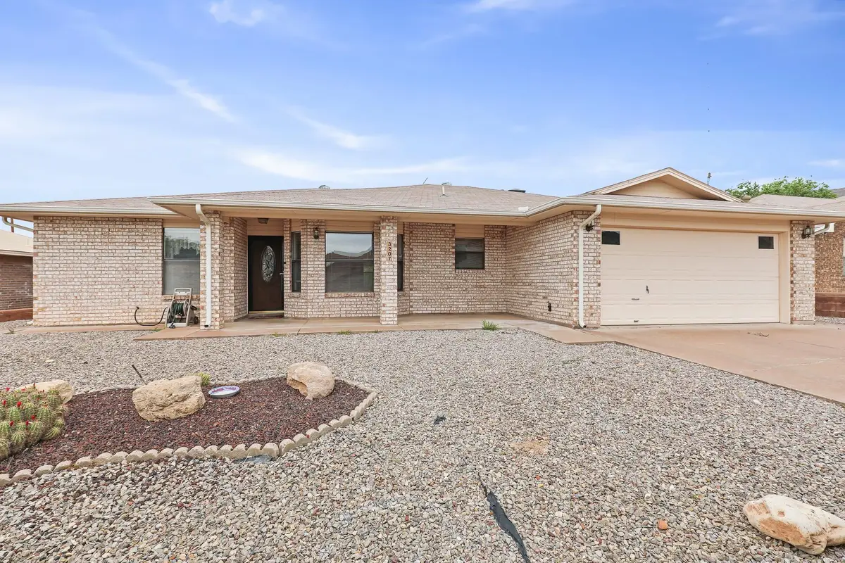 3207 Sunny CIR, Alamogordo, NM 88310 - #1