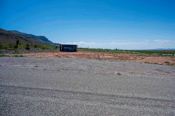 30 Jody Lee DR, Alamogordo, NM 88310