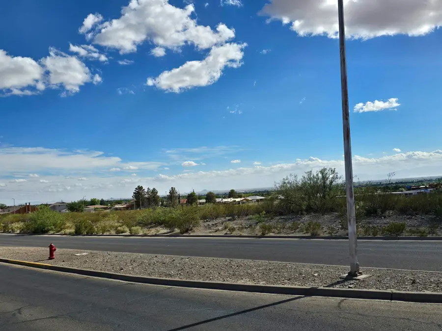 2200 Scenic DR, Alamogordo, NM 88310 - #2