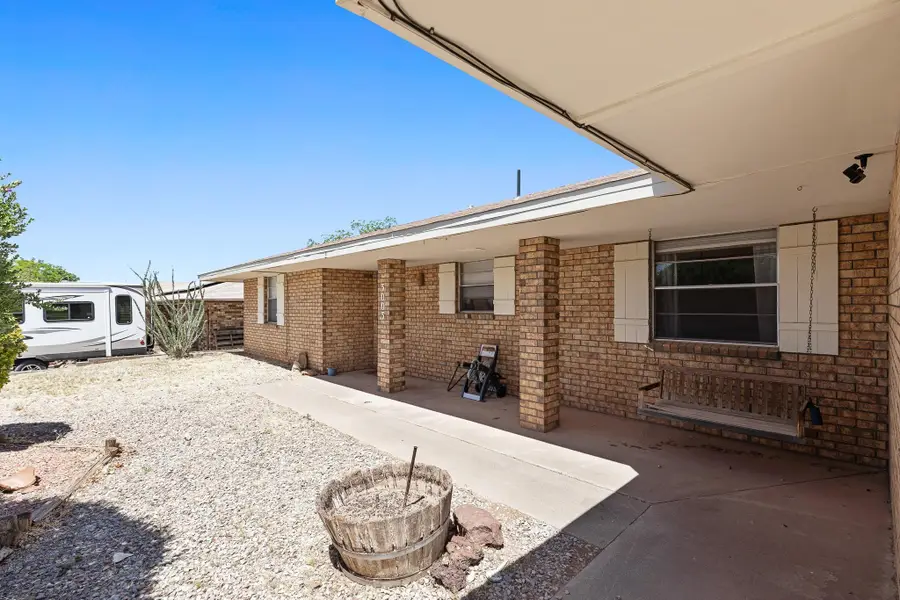 3003 Sunland DR, Alamogordo, NM 88310-0000 - #3