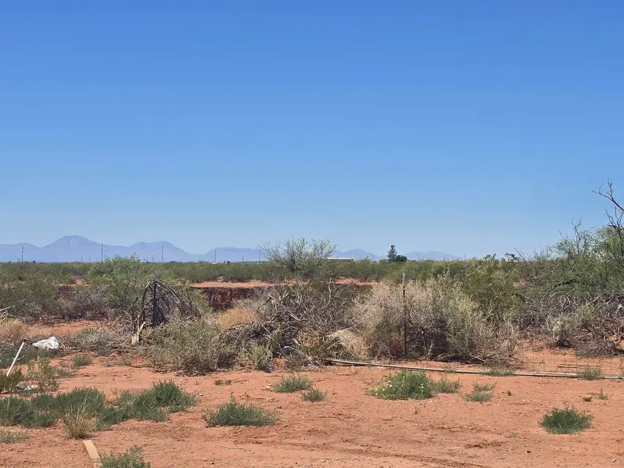 33 Dingo RD, Alamogordo, NM 88310-9999 - #2