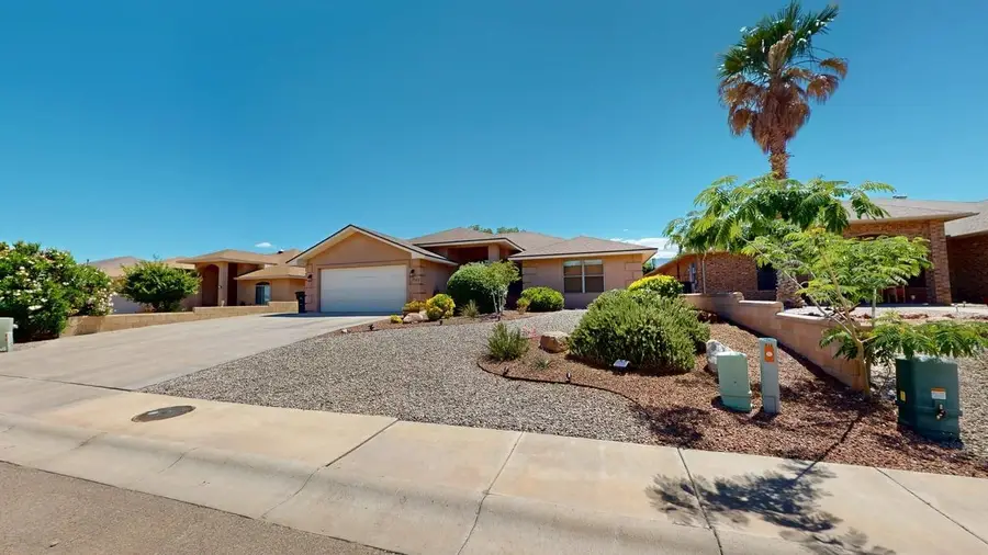 2153 Camino Del Sol, Alamogordo, NM 88310-0000 - #2
