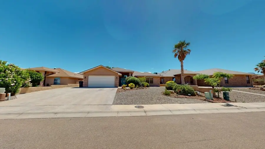 2153 Camino Del Sol, Alamogordo, NM 88310-0000 - #3