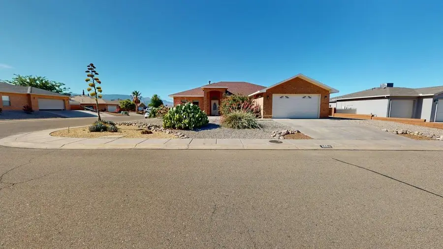 370 Brentwood DR, Alamogordo, NM 88310 - #2
