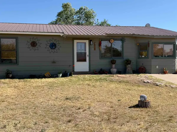 10 Alicia DR, La Luz, NM 88337