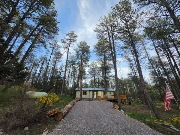 16 Pawhuska Dr, Timberon, NM 88350