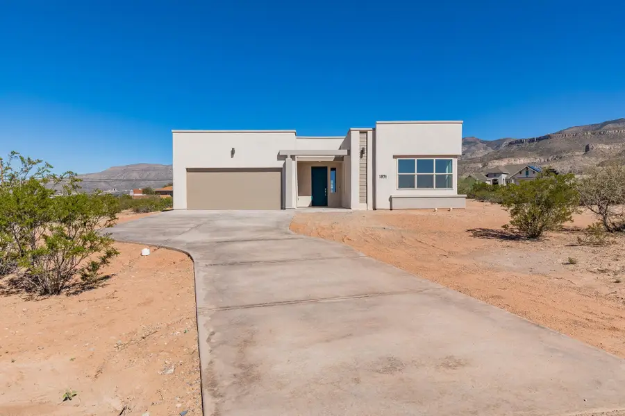 1851 Las Piedras, Alamogordo, NM 88310 - #2