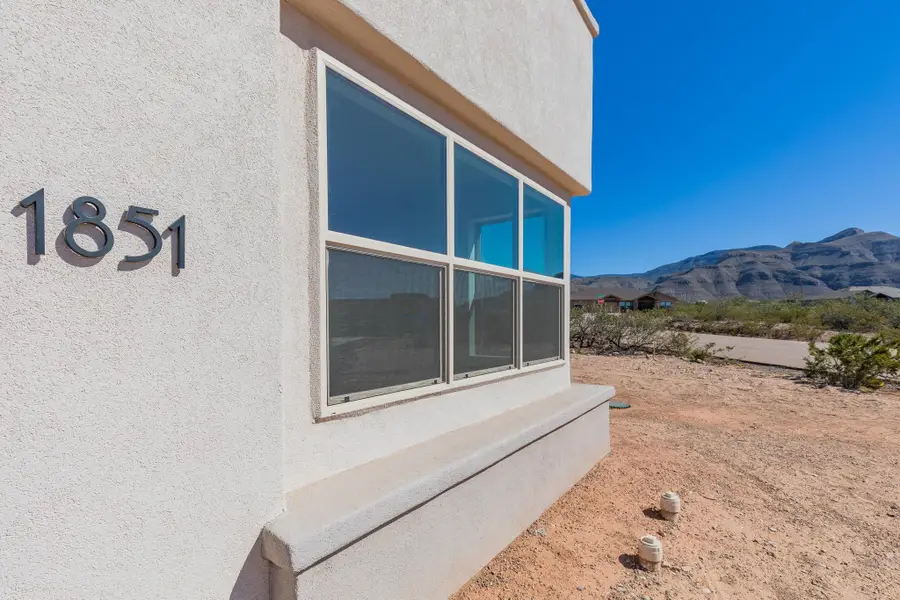 1851 Las Piedras, Alamogordo, NM 88310 - #3