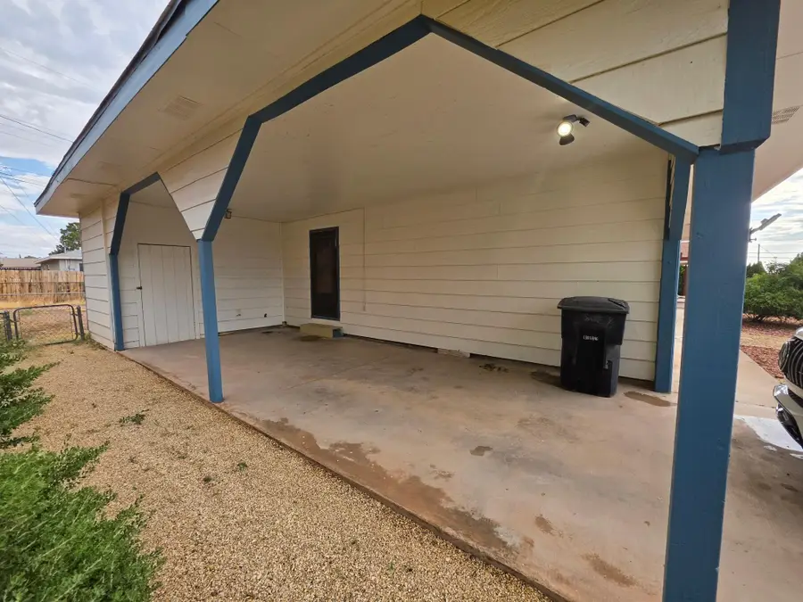 802 1/2 Larkspur ST, Alamogordo, NM 88310 - #3