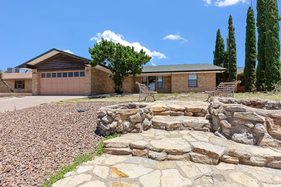 404 Sunbeam AVE, Alamogordo, NM 88310 - #2