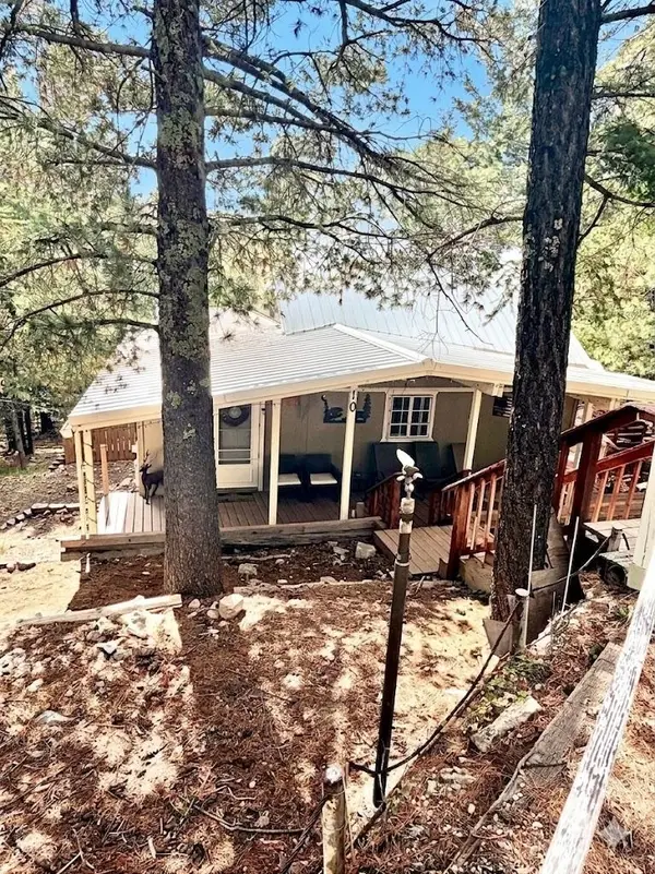 10 Wimsatt Rd, Cloudcroft, NM 88317