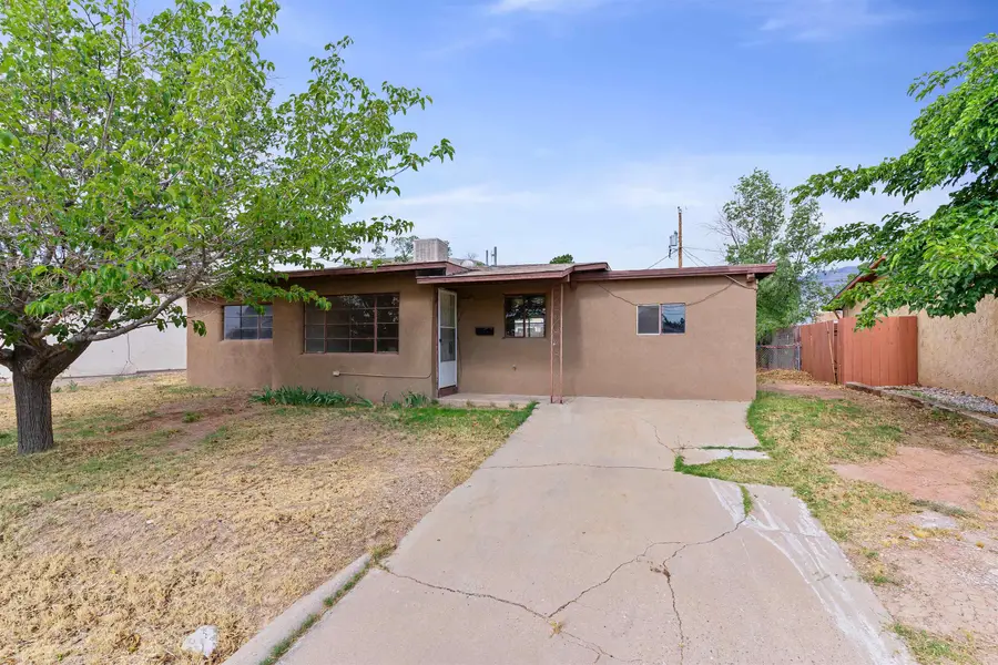 2406 Westminster AVE, Alamogordo, NM 88310 - #2