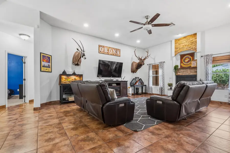 255 Bosque St, Alamogordo, NM 88310 - #3