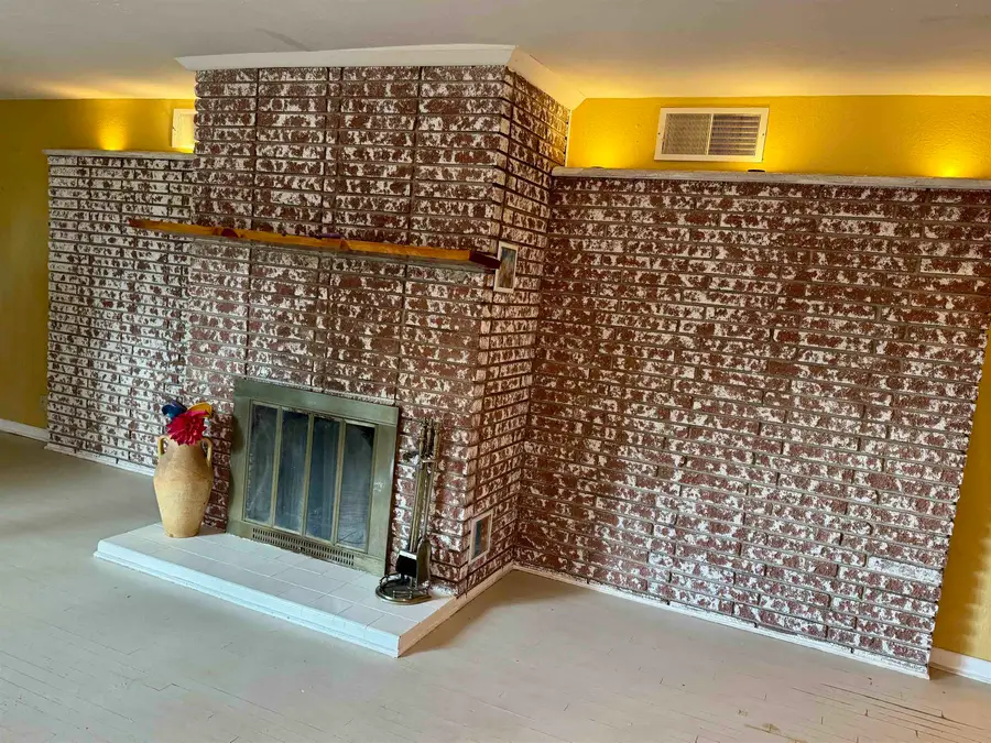 1004 Cedar AVE, Alamogordo, NM 88310 - #3