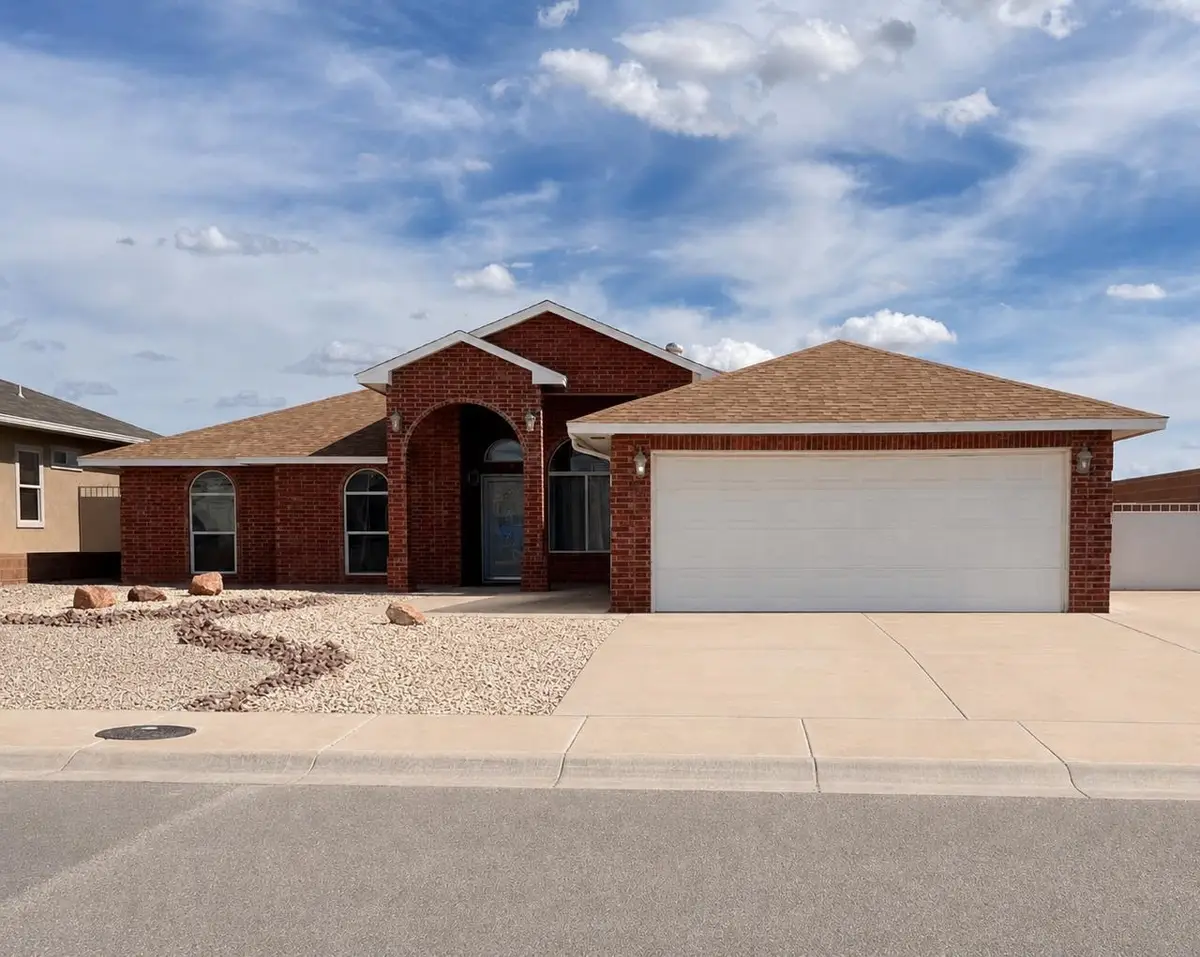 304 Bosque, Alamogordo, NM 88310 - #1