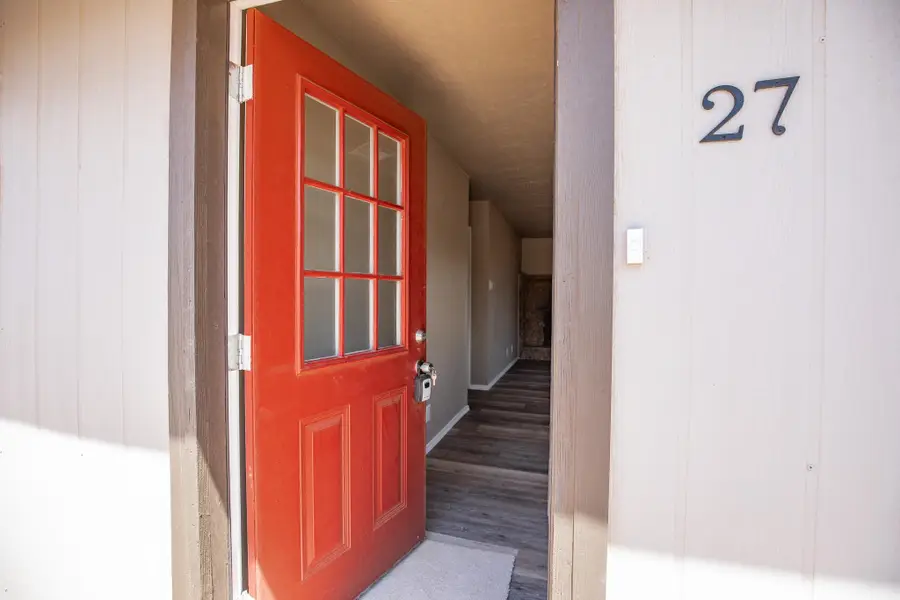 27 Mc Donnell DR, Alamogordo, NM 88310 - #3