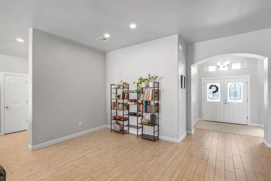 1335 Santiago ST, Alamogordo, NM 88310 - #3