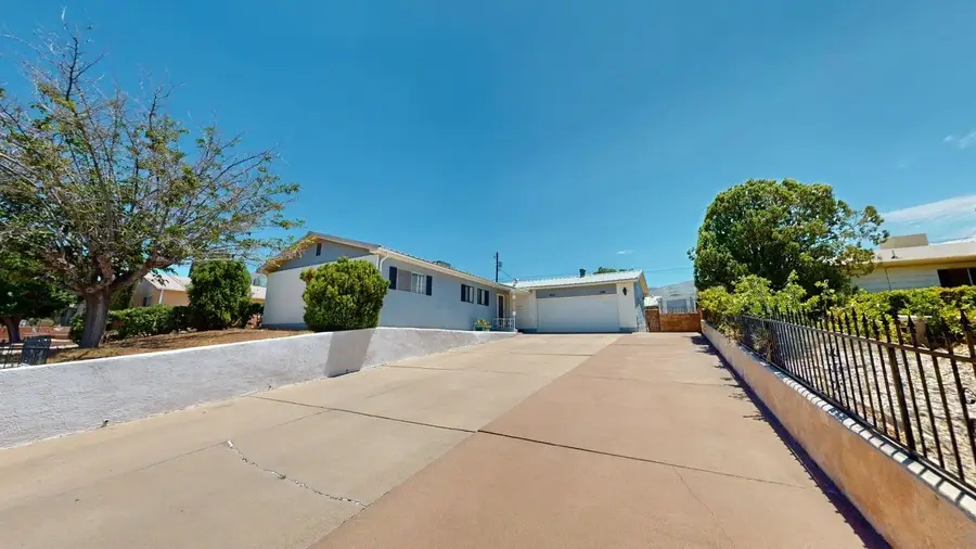 1812 Pontiac DR, Alamogordo, NM 88310 - #2