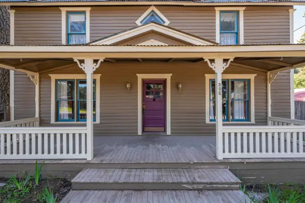 305 Chipmunk Ave, Cloudcroft, NM 88317-0000