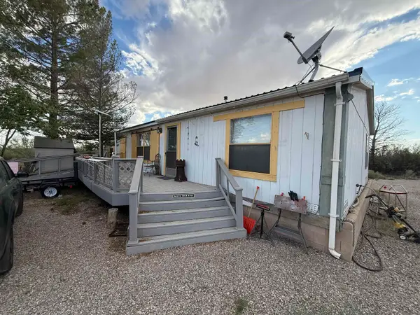 22 Valmont DR, Alamogordo, NM 88310
