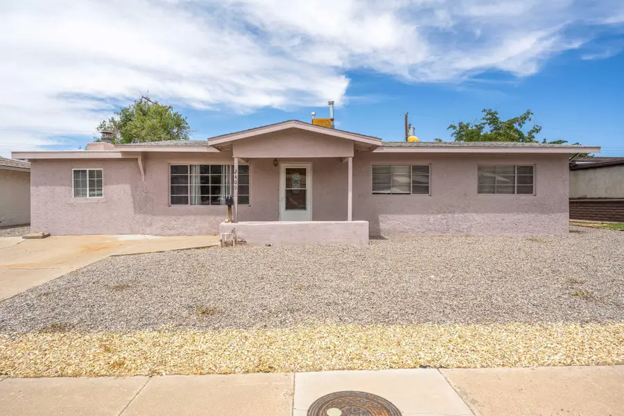 2409 Cambridge AVE, Alamogordo, NM 88310 - #2