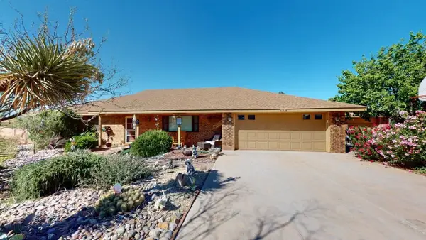 38 Calle Cadena, La Luz, NM 88337