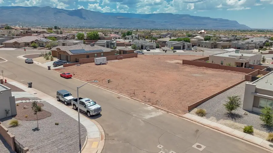 3476 ESCONDIDO DR., Alamogordo, NM 88310-8113 - #2
