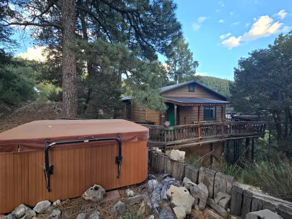 17 Skyline Trl, High Rolls Mountain Park, NM 88325