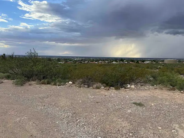 3305 Thunder RD, Alamogordo, NM 88310-6776