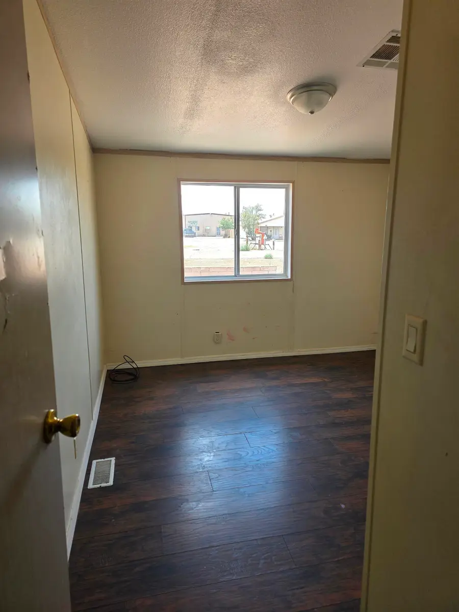1469 Post AVE, Alamogordo, NM 88310 - #2