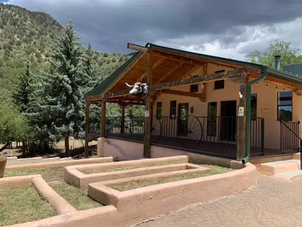 602 La Luz Canyon Rd, Cloudcroft, NM 88317