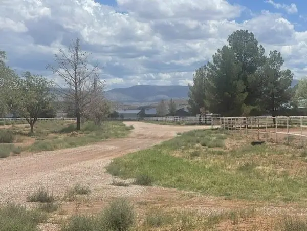 32 Race Track Circle, Tularosa, NM 88352