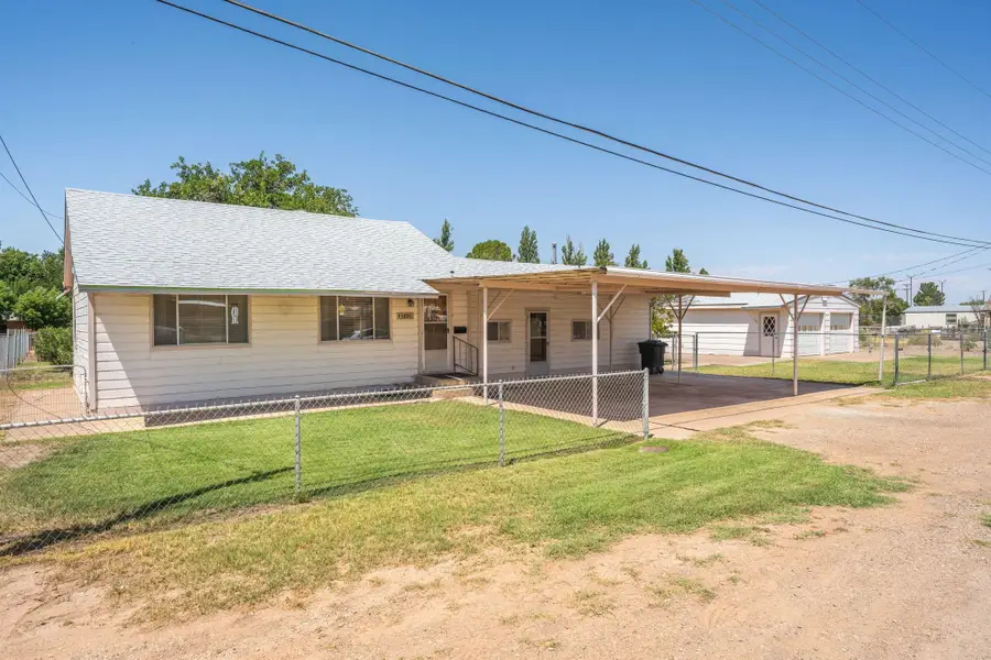 1005 Lucille St, Tularosa, NM 88352 - #2
