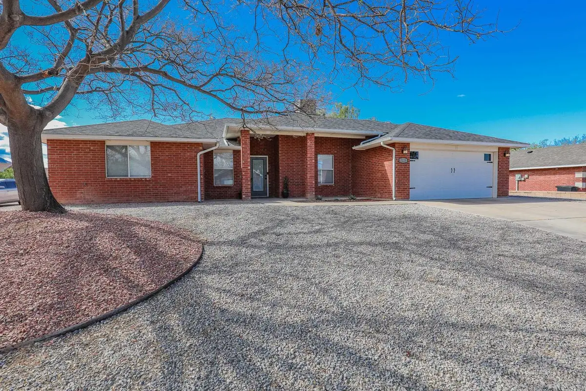 2225 Cielo Vista, Alamogordo, NM 88310 - #1