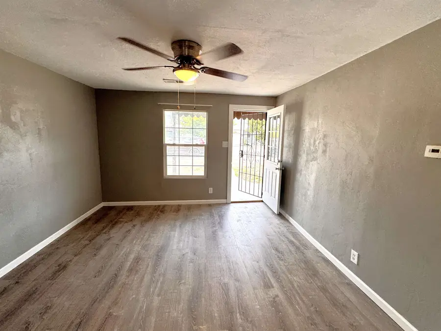1305 Filipino AVE, Alamogordo, NM 88310 - #3