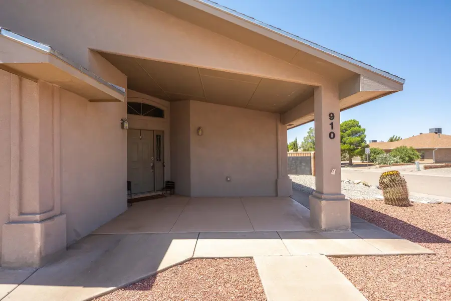 910 San Carlos ST, Alamogordo, NM 88310 - #3