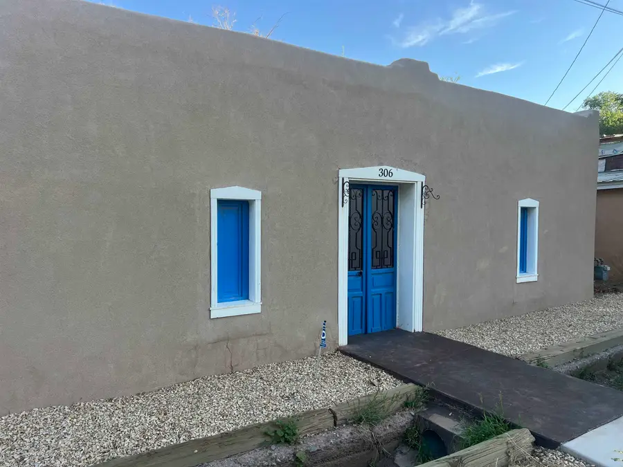 306 Durazno St, Tularosa, NM 88352 - #2
