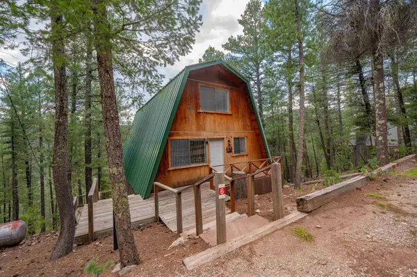6 Hidden Ridge Rd, Cloudcroft, NM 88317-0000