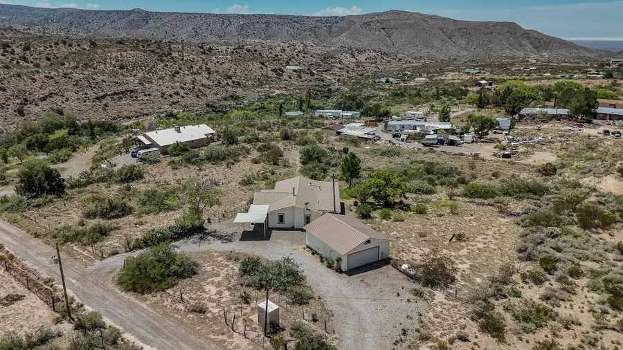 12 Thistle DR, La Luz, NM 88337 - #2