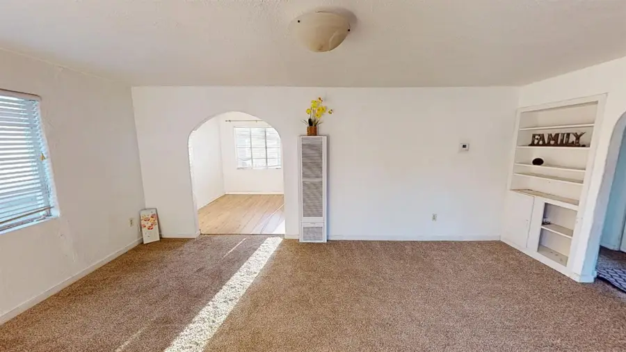 1407 N Florida AVE, Alamogordo, NM 88310 - #3