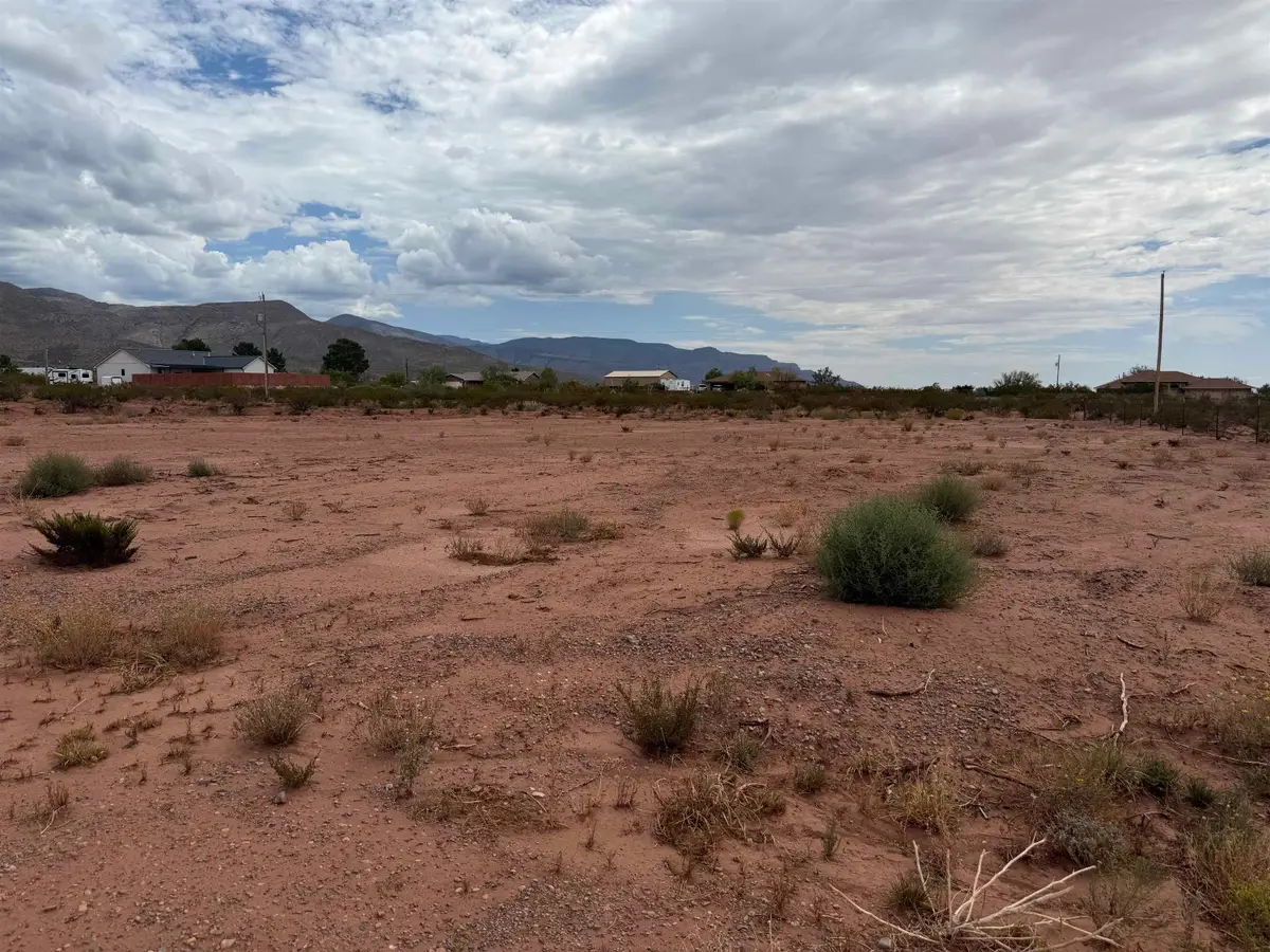Lot 12 Tierra De Los Ninos, La Luz, NM 88337 - #1